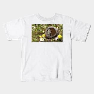 Little mouse in a coconut shell Kids T-Shirt